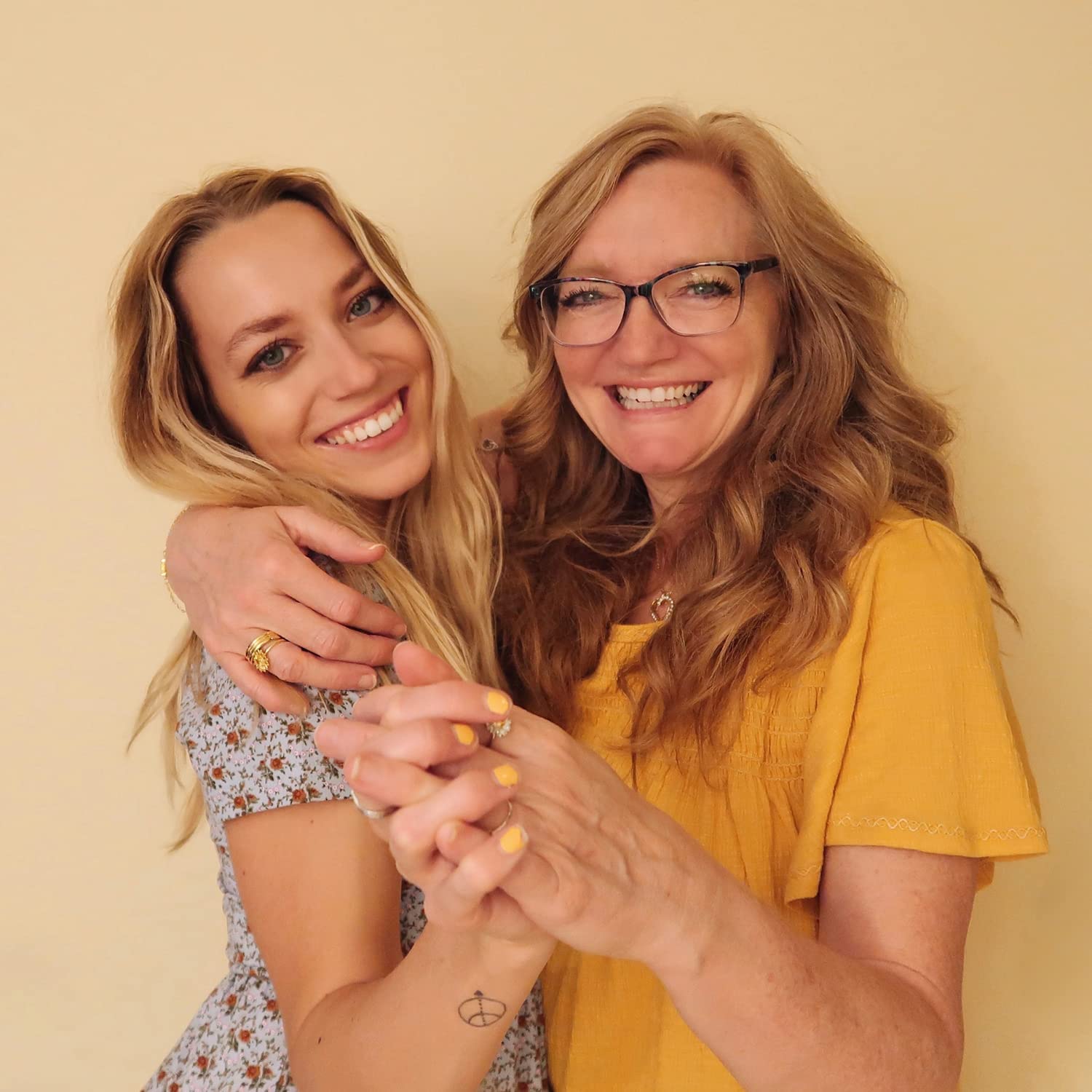 The Love Between Mother and Daughter is Forever Mother Daughter Ring, Story Jewellery Mother Daughter Square Knot Ring for Women, Friends, Mothers Day Birthday Christmas Gifts Jewelry Gift for Women - Image 6